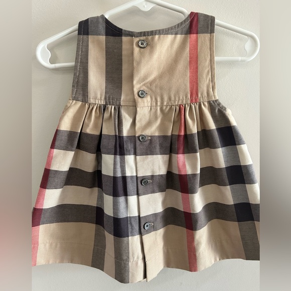 💥FINAL SALE💥 Authentic Burberry Beige Novacheck Sleeveless Dress - Picture 2 of 3